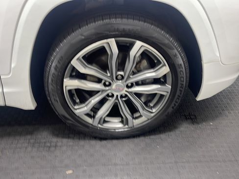 Used 2018 GMC Terrain Denali w/ Comfort Package FWD image 22