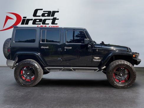 Used 2015 Jeep Wrangler Unlimited Sahara w/ Mopar Chrome Edition Group AWD/4WD image 3