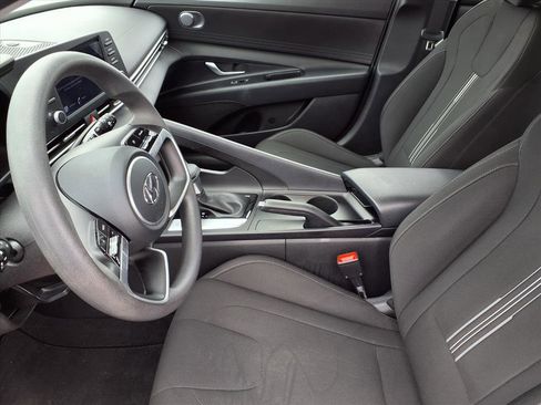 Used 2023 Hyundai Elantra SEL image 16
