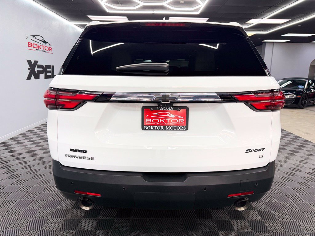 Used 2022 Chevrolet Traverse LT w/ LT Premium Package FWD image 12