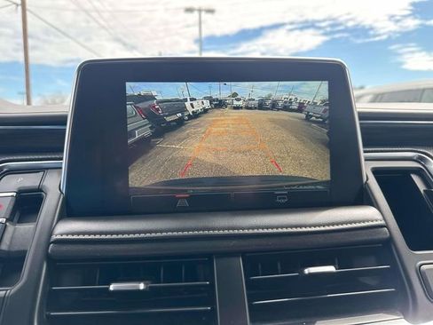 Used 2023 GMC Yukon XL SLT image 33