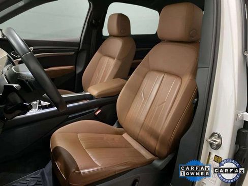 Used 2024 Audi Q8 e-tron Premium image 68