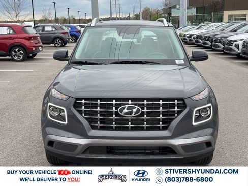 Certified 2025 Hyundai Venue Limited image 7