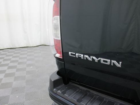 Used 2017 GMC Canyon Denali AWD/4WD image 30