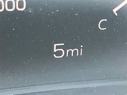 New 2026 GMC Terrain Elevation w/ Elevation Premium Package image 30