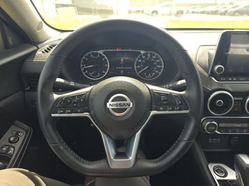 Used 2021 Nissan Sentra SV image 13