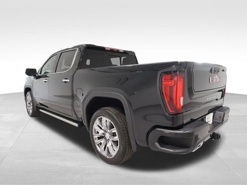 Used 2022 GMC Sierra 1500 Denali w/ Denali Reserve Package AWD/4WD image 2