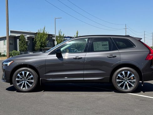 Used 2025 Volvo XC60 B5 Core w/ Protection Package Premier AWD/4WD image 6