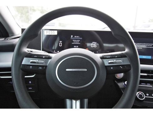 Used 2025 Hyundai Sonata SE FWD image 15