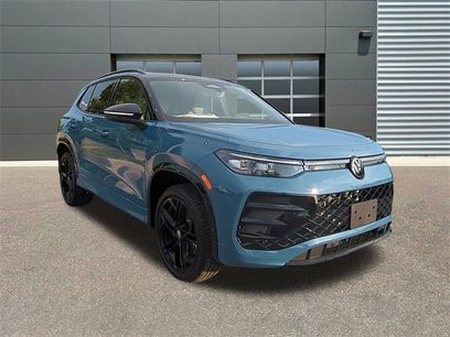 New 2025 Volkswagen Tiguan SE R-Line