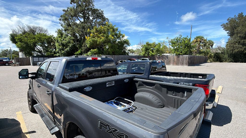 Used 2021 Ford F350 Lariat AWD/4WD image 5
