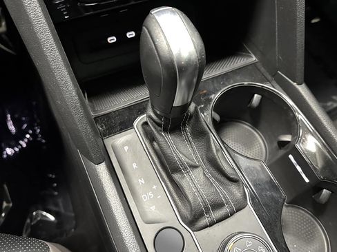 Used 2022 Volkswagen Atlas SEL Premium image 22