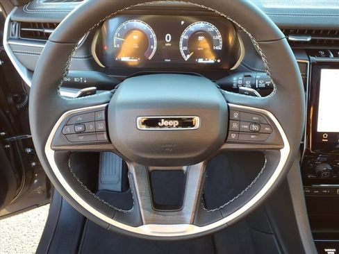 New 2025 Jeep Grand Cherokee Limited image 20