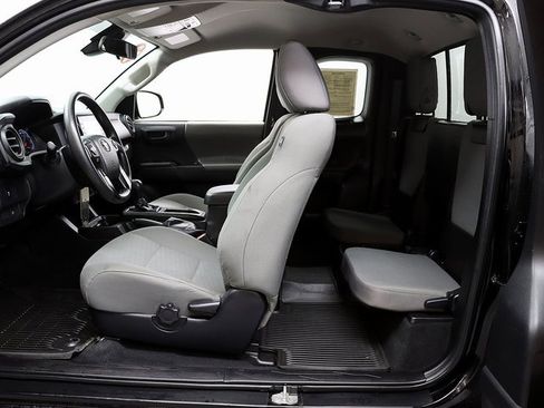 Used 2023 Toyota Tacoma SR image 13