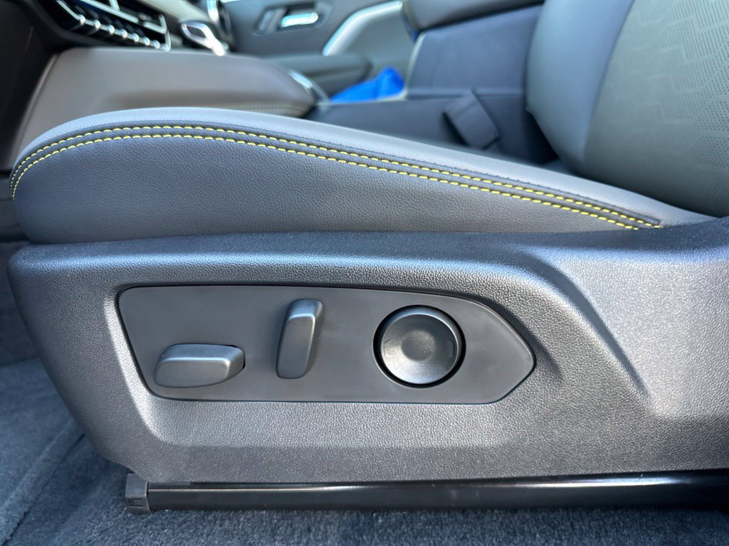 New 2026 Chevrolet Colorado ZR2 AWD/4WD image 15