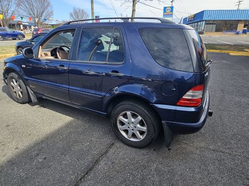 Used 2001 Mercedes-Benz ML 430 4MATIC image 1
