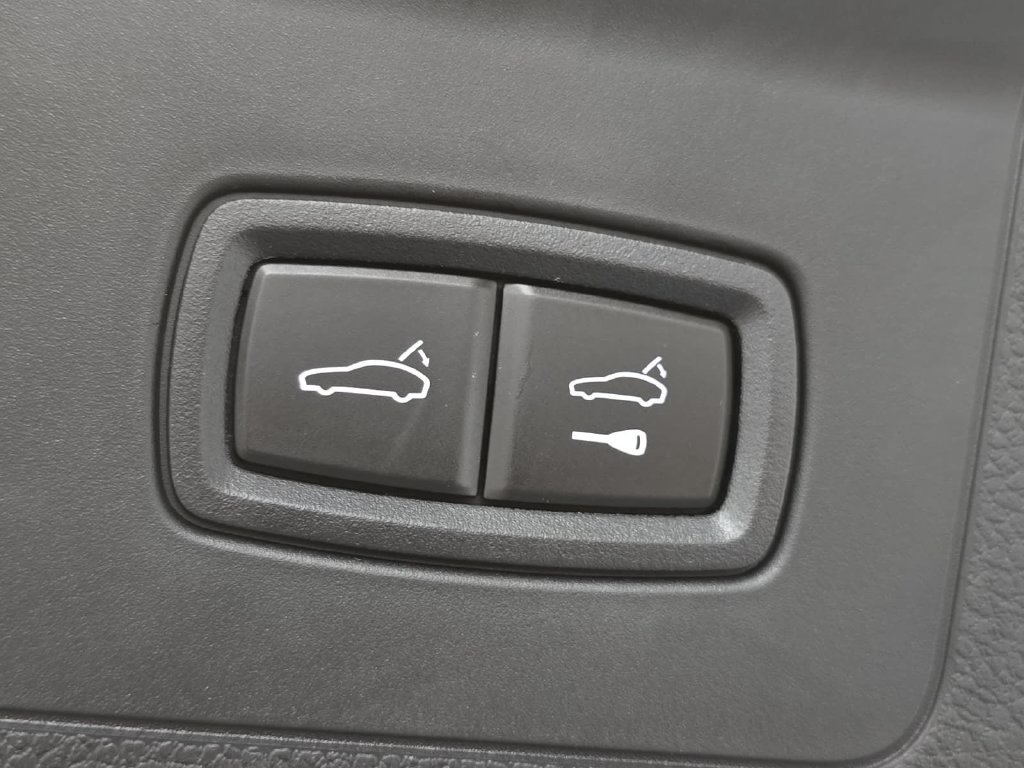 Certified 2026 Porsche Panamera 4 E-Hybrid AWD/4WD image 32
