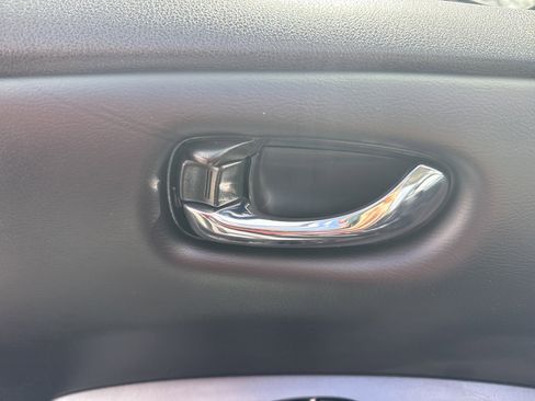 Used 2023 Nissan Leaf S image 17