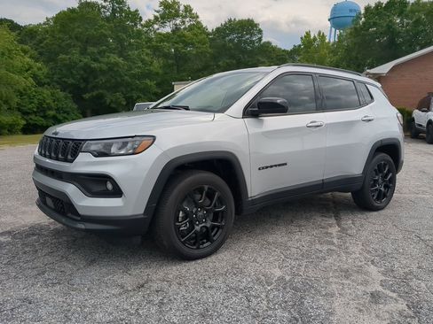 New 2026 Jeep Compass Latitude AWD/4WD image 6
