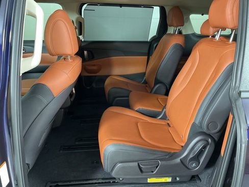 New 2026 Kia Carnival EX image 41