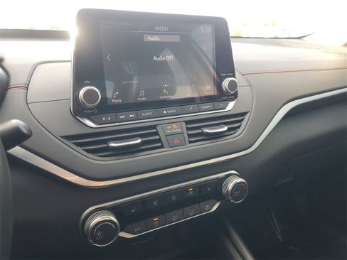 Used 2020 Nissan Altima 2.5 SR w/ Premium Package image 27