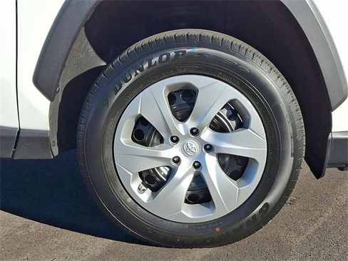 Used 2023 Toyota RAV4 LE image 9