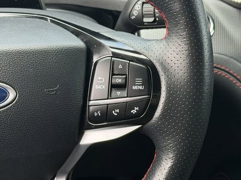 Used 2025 Ford Explorer ST-Line w/ ST-Line Street Pack AWD/4WD image 14
