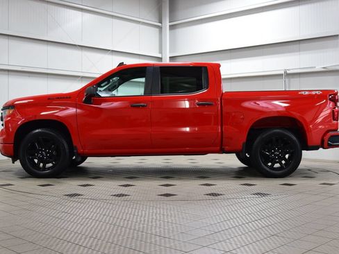 Used 2023 Chevrolet Silverado 1500 Custom AWD/4WD image 4