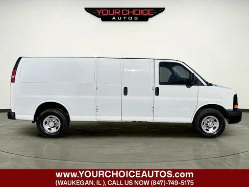 Used 2016 Chevrolet Express 2500 Extended image 6