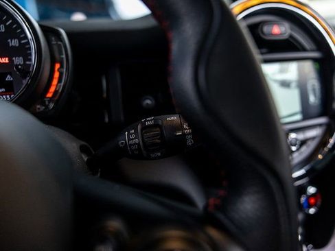 Used 2018 MINI Cooper S image 42