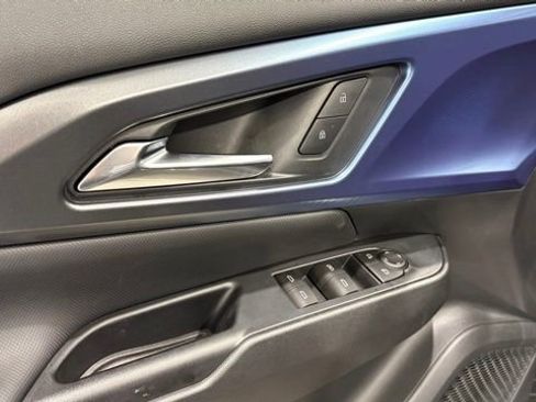 New 2026 Chevrolet Equinox EV LT image 14