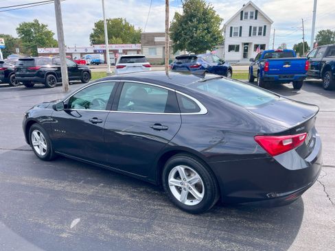 Used 2022 Chevrolet Malibu LS image 9