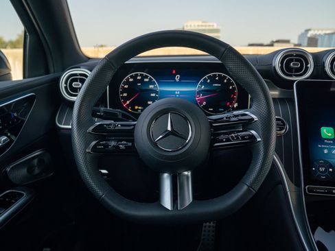 Used 2026 Mercedes-Benz GLC 300 4MATIC image 24