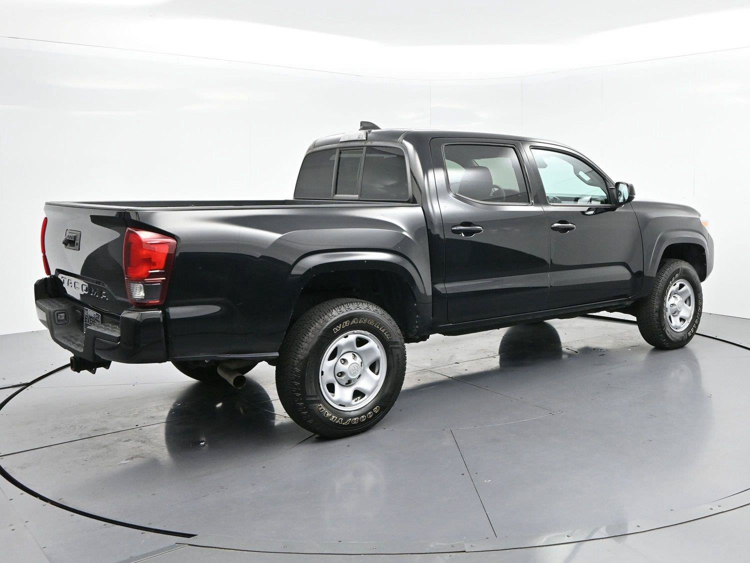 Used 2023 Toyota Tacoma SR w/ SR Convenience Package RWD image 7