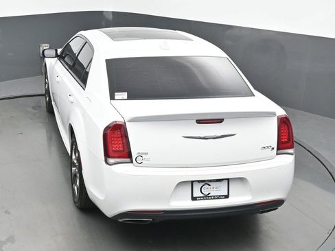 Used 2017 Chrysler 300 S w/ S Model Appearance Package AWD/4WD image 39