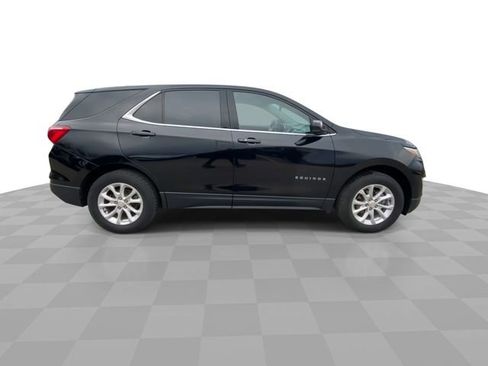 Used 2020 Chevrolet Equinox LT w/ Driver Convenience Package image 3