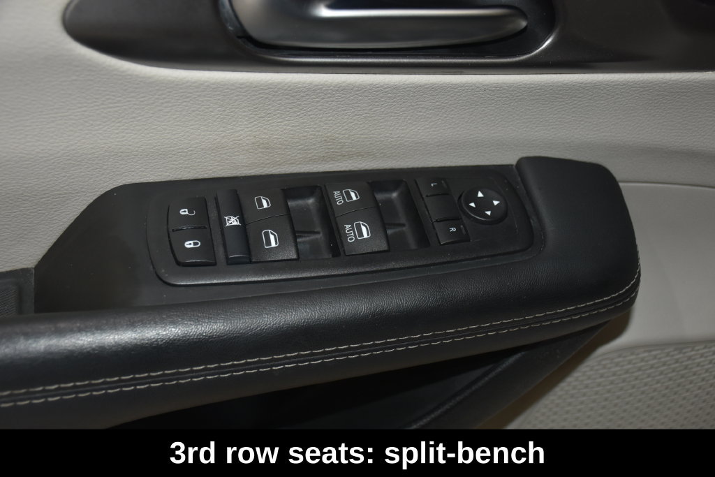 Used 2024 Chrysler Pacifica Touring-L FWD image 25