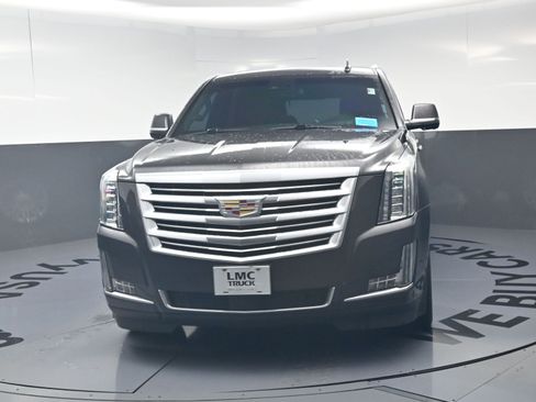 Used 2018 Cadillac Escalade Platinum AWD/4WD image 13