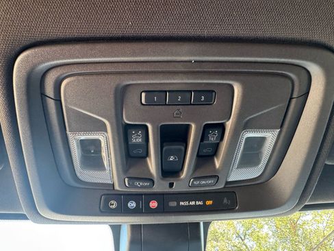 Used 2021 GMC Sierra 1500 Denali w/ Denali Ultimate Package image 22