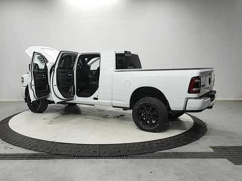 Used 2023 RAM 2500 Laramie AWD/4WD image 13