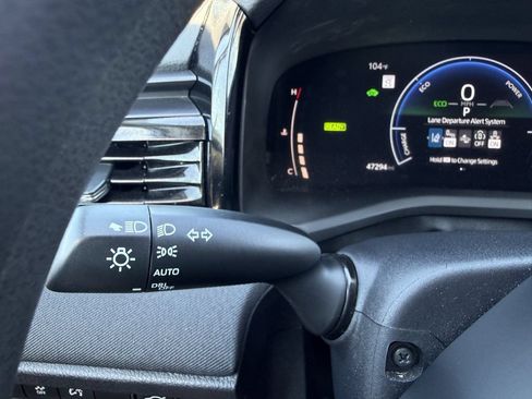Used 2025 Toyota Camry LE FWD image 24