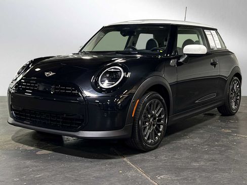 Used 2026 MINI Cooper 2-Door Hardtop FWD image 7