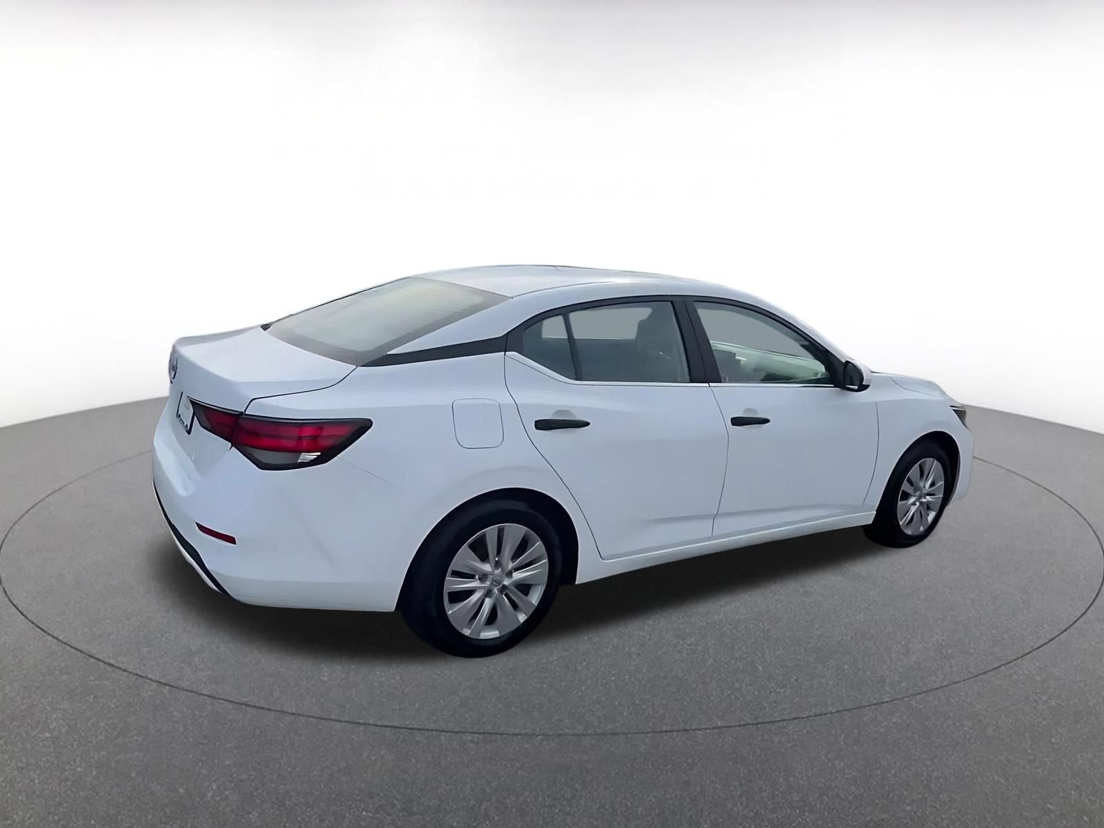 Used 2025 Nissan Sentra S FWD image 14