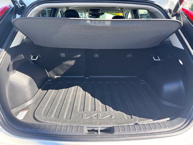 Certified 2024 Kia Niro FWD image 12
