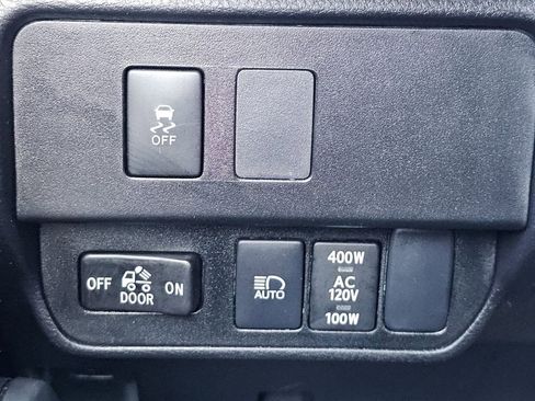 Used 2023 Toyota Tacoma TRD Sport AWD/4WD image 15