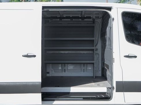 Used 2022 Mercedes-Benz Sprinter 1500 image 11