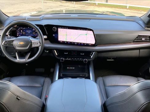 Used 2025 Chevrolet Tahoe LT w/ Comfort Package image 16