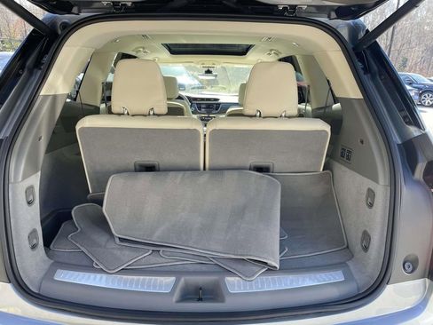 Certified 2025 Cadillac XT6 Premium Luxury w/ Technology Package image 10