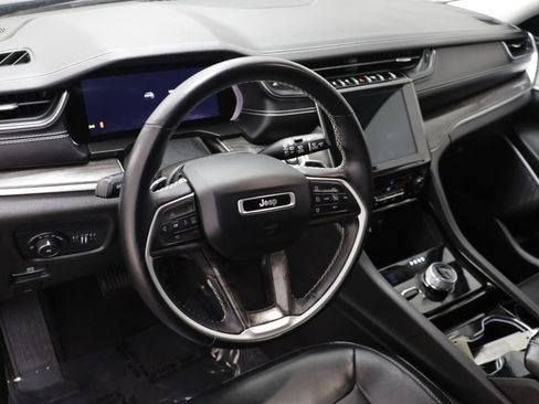 Used 2022 Jeep Grand Cherokee L Limited w/ MOPAR Finishing Package AWD/4WD image 6