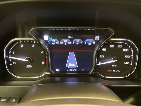 Used 2022 GMC Sierra 2500 AT4 w/ AT4 Preferred Package image 13